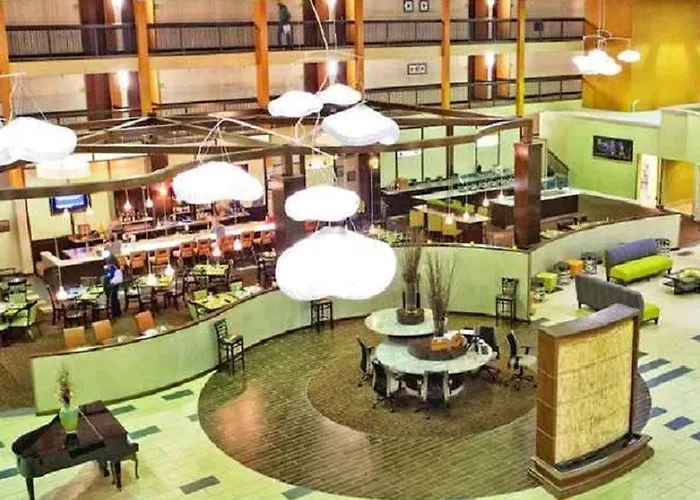 The Clarion & Conference Center Hotel 3*